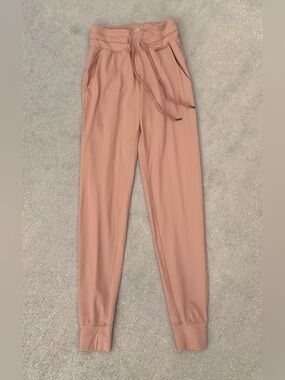 ZYIA Active Peach Pocket Joggers High Waist Soft Stretch Knit Cabincore S Baddie